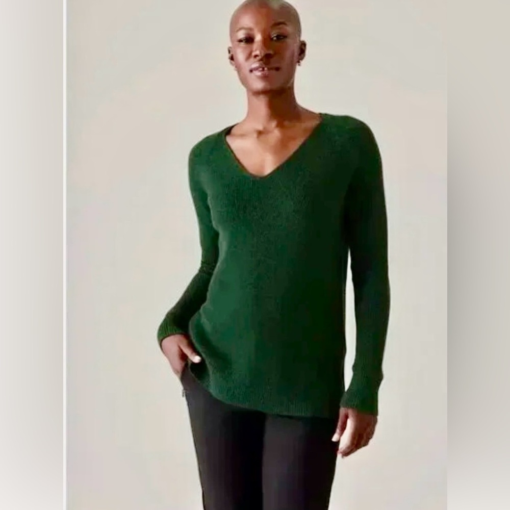 Athleta Forest Green V-Neck Ribbed Hanover Sweater